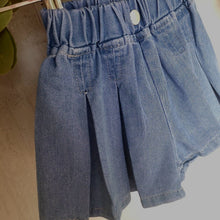 Load image into Gallery viewer, Girls Pleated Denim Shorts