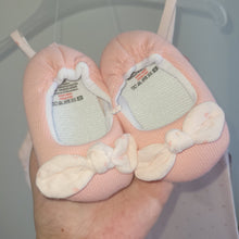 Load image into Gallery viewer, Baby Girls Muslin Pink Polka Dot Romper With Shoes