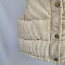 Load image into Gallery viewer, Boys Cream Ribbed Gilet