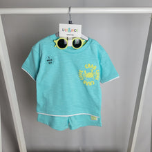 Load image into Gallery viewer, Baby Boys Colourful T-Shirt, Shorts & Sunglasses Set