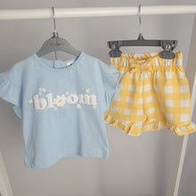 Load image into Gallery viewer, Baby Girls T-Shirt/Shorts Sets x2
