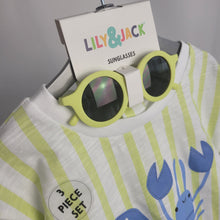 Load image into Gallery viewer, Baby Boys T-Shirt/Shorts and Sunglasses