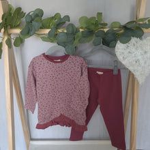 Load image into Gallery viewer, Girls Pink 2 Piece Floral set