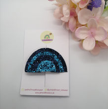 Load image into Gallery viewer, Rainbow Clip