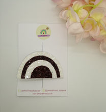 Load image into Gallery viewer, Rainbow Clip