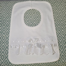 Load image into Gallery viewer, Baby Pop Over Lace Bibs-White
