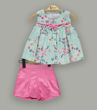 Load image into Gallery viewer, Girls Pink and Mint Shorts and Blouse Set
