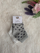 Load image into Gallery viewer, Babys 2 Pack of Socks
