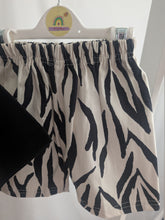 Load image into Gallery viewer, Boys Zebra Shorts and T-shirt Set
