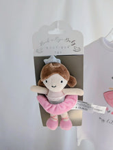 Load image into Gallery viewer, Baby Girls Princess T-Shirt, Shorts &amp; Plush Toy Set
