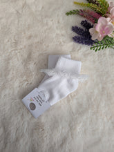 Load image into Gallery viewer, White Frilly Ankle Socks

