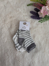 Load image into Gallery viewer, Babys 2 Pack of Socks
