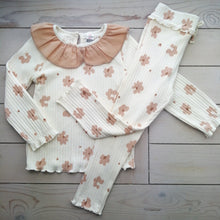 Load image into Gallery viewer, Cream floral legging set with ruffle collar
