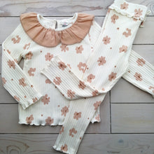 Load image into Gallery viewer, Cream floral legging set with ruffle collar
