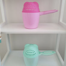 Load image into Gallery viewer, Baby Bath Hair Rinser
