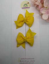 Load image into Gallery viewer, Mini Pinwheel Bow Duo
