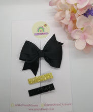 Load image into Gallery viewer, Ribbon Pinwheel Bow + 2 Fringe Clips
